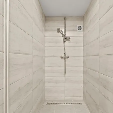 アパート Emma Cicov